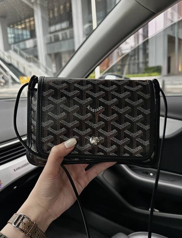 Goyard Red shoulder bag — Premium Replica