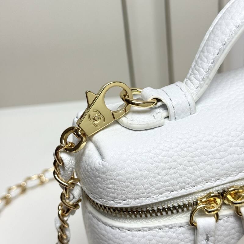 Chanel White crossbody — AAA Quality Replica