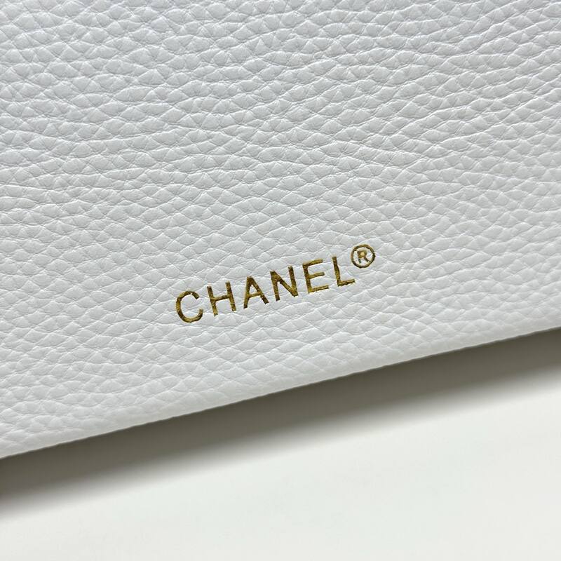 Chanel White crossbody — AAA Quality Replica