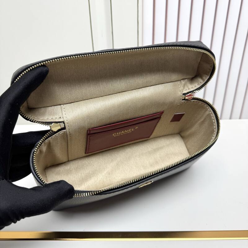 Chanel Vanity Case Black crossbody — Premium Replica