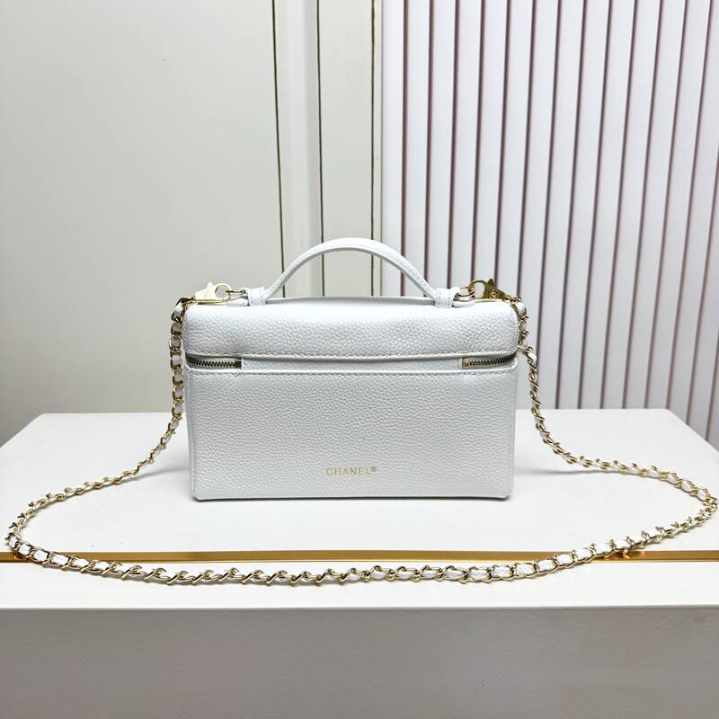 Chanel White grained leather crossbody — 1:1 Replica