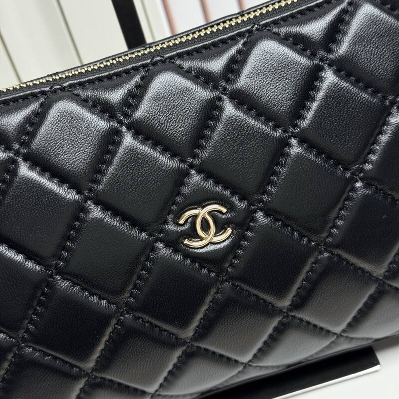Chanel Black shoulder — Premium Replica