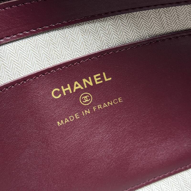 Chanel Brown suede shoulder — Top Quality Replica
