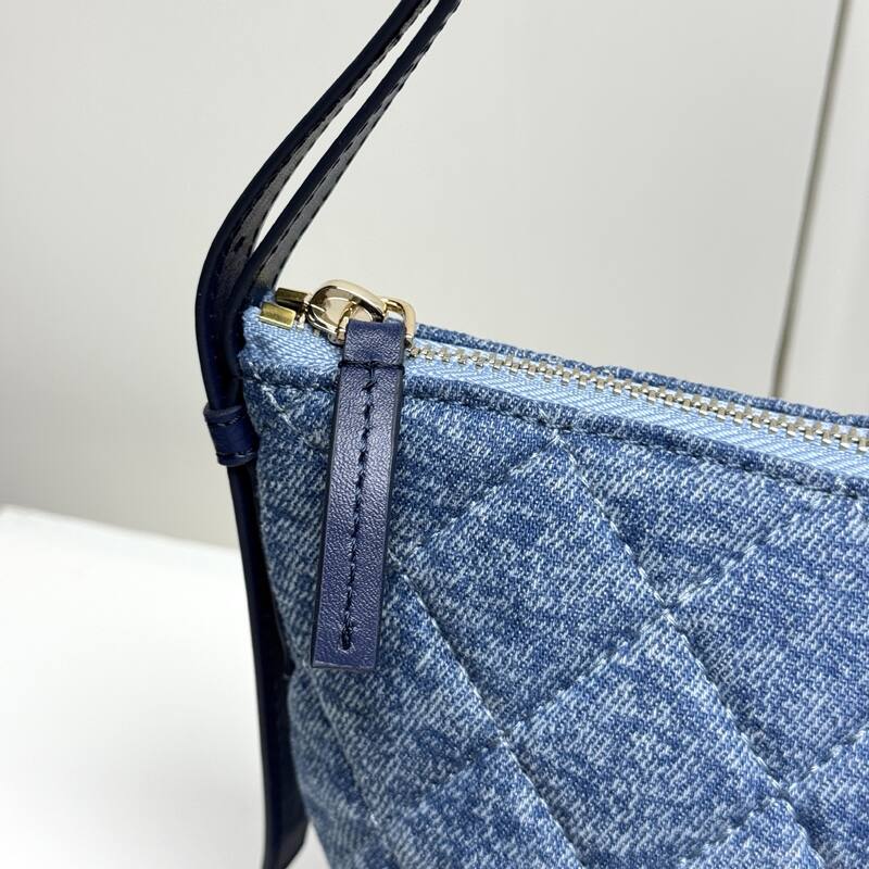 Chanel Blue denim shoulder — AAA Quality Replica