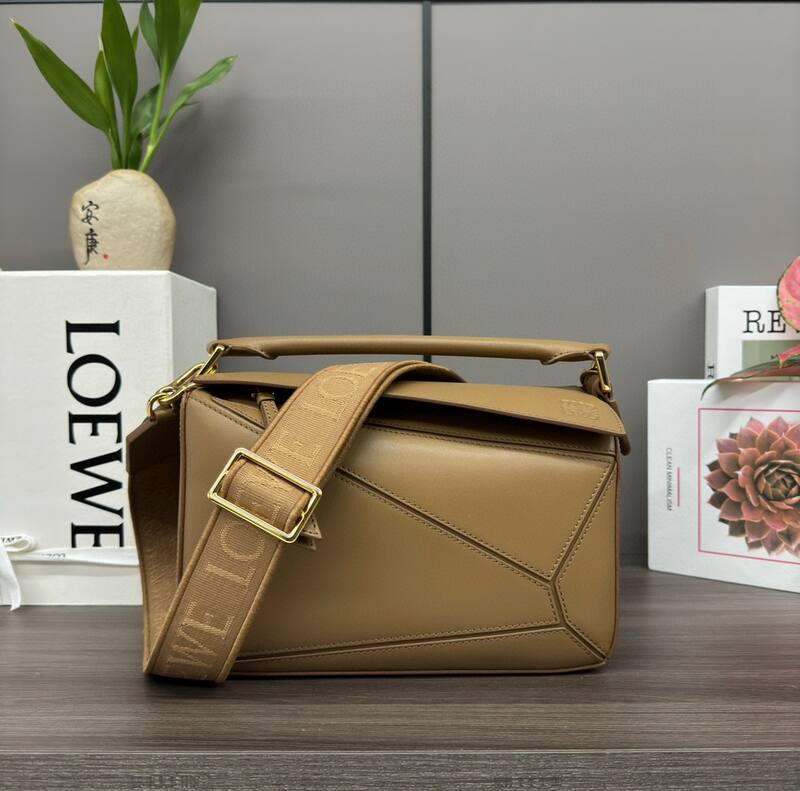 Loewe Blue 25x18x10cm shoulder bag — Top Quality Replica