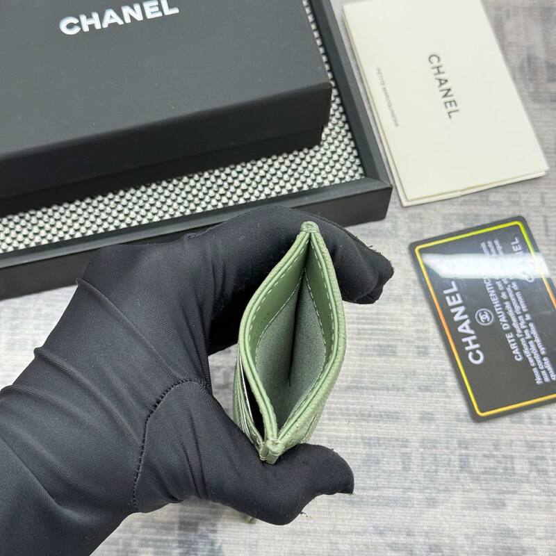 Chanel Green caviar card holder — AAA Quality Replica