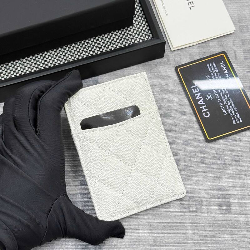 Chanel White caviar leather card holder — Premium Replica