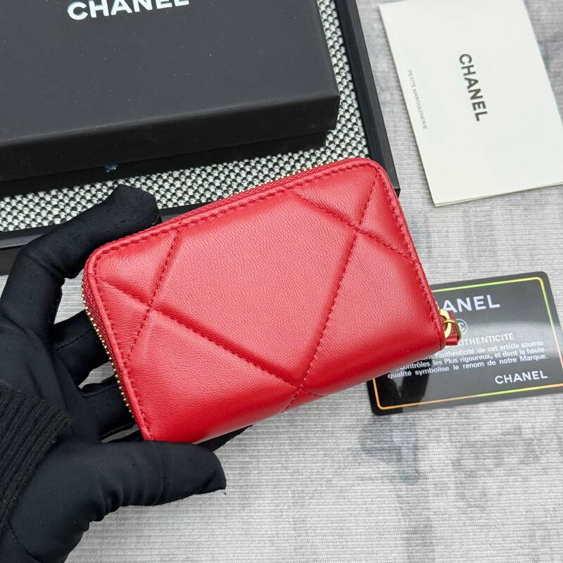 Chanel Red everyday — Premium Replica