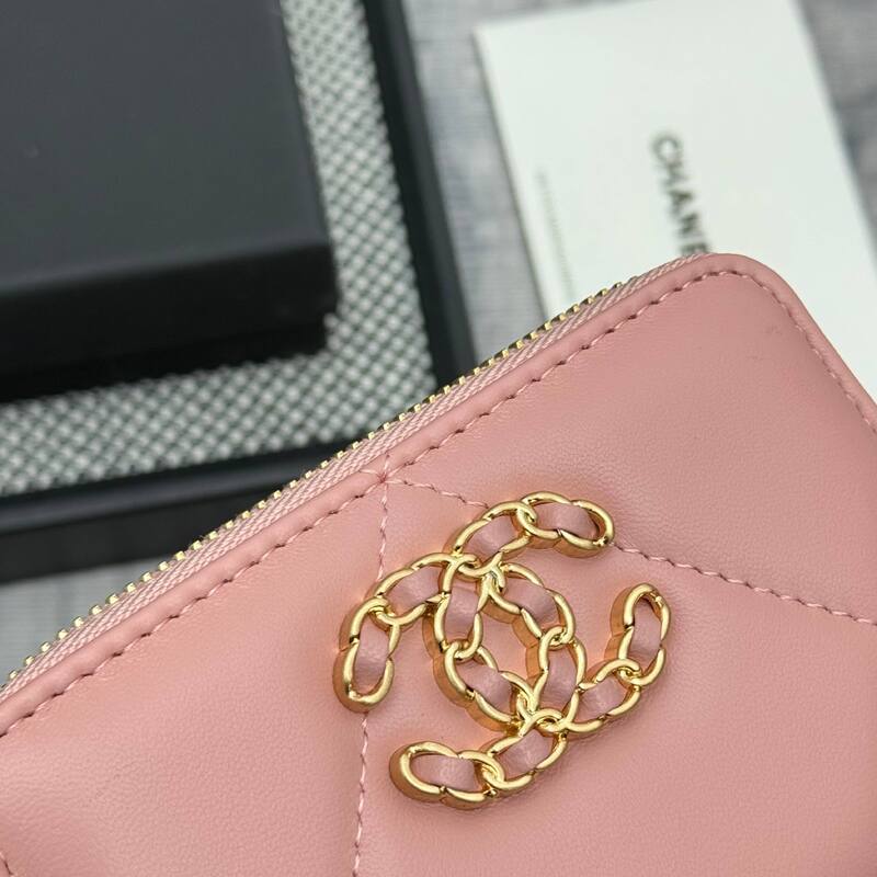 Chanel Pink wallet — 1:1 Replica