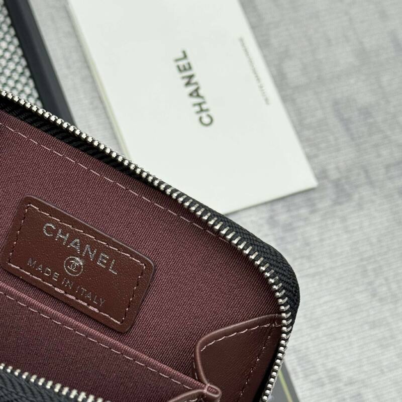 Chanel Black lambskin card holder — AAA Quality Replica