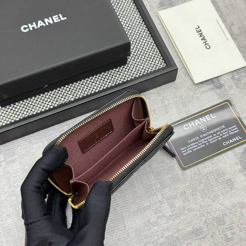 Chanel Black caviar leather card holder — Top Quality Replica