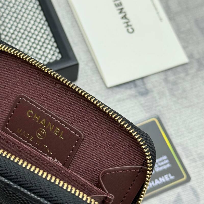 Chanel Black caviar leather card holder — Top Quality Replica