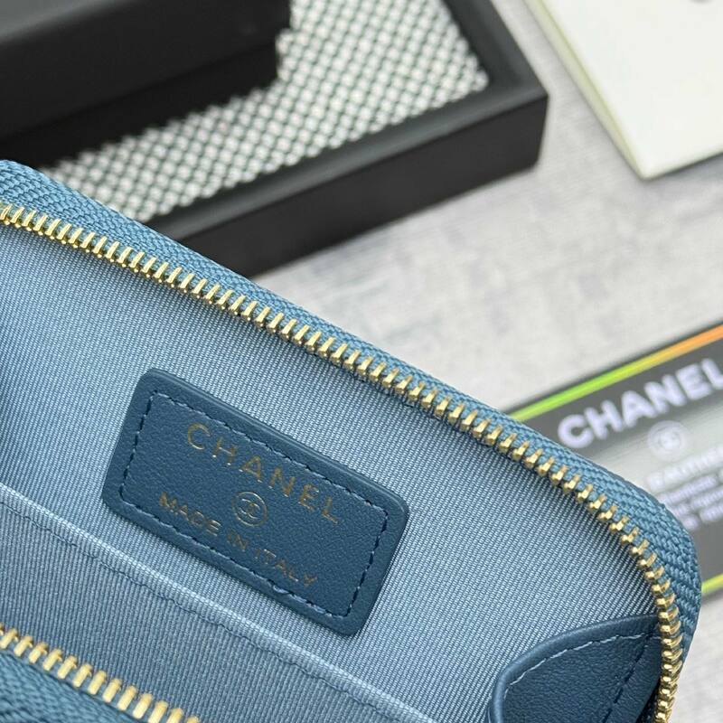 Chanel Blue caviar quilted leather card holder — 1:1 Replica