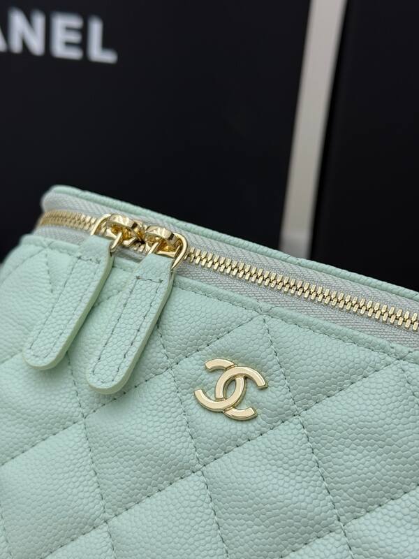 Chanel Mint green mini crossbody — Top Quality Replica