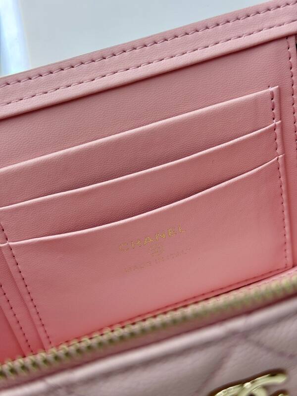 Chanel Light Pink mini crossbody — Top Quality Replica