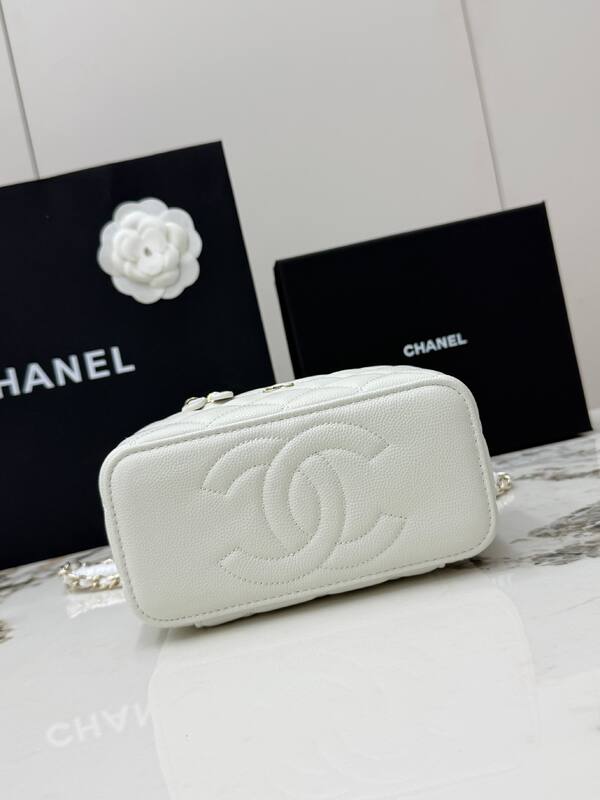 Chanel White mini crossbody — AAA Quality Replica