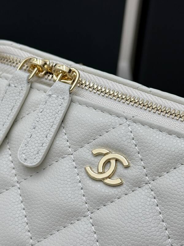 Chanel White mini crossbody — AAA Quality Replica