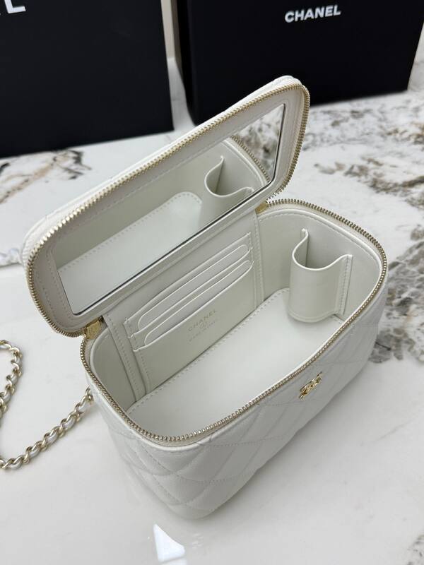Chanel White mini crossbody — AAA Quality Replica