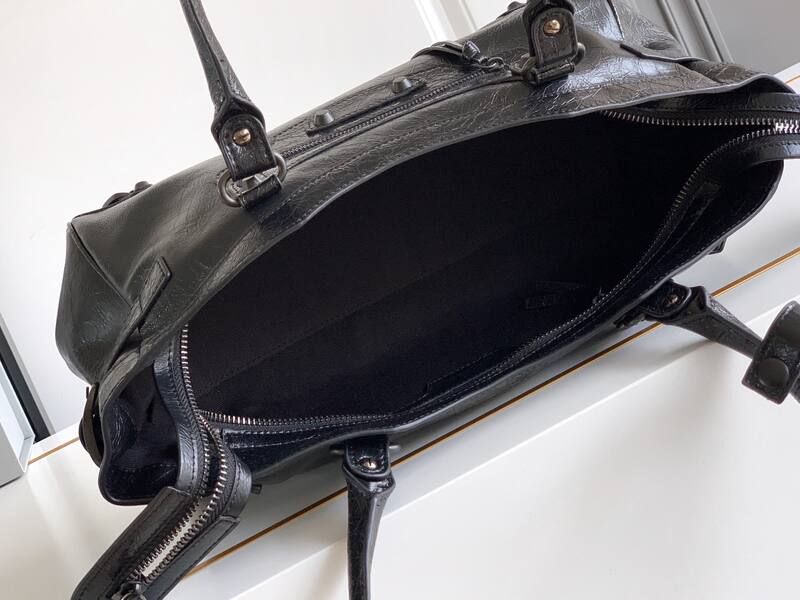 Balenciaga Black shoulder bag — AAA Quality Replica