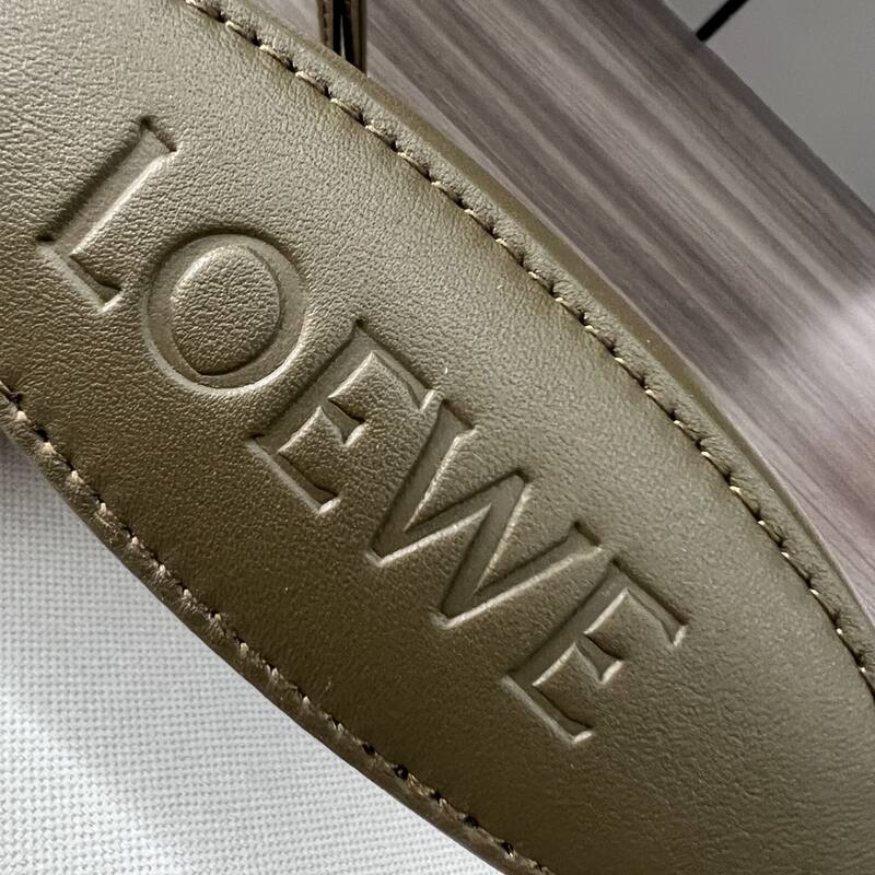 Loewe Green shoulder bag — 1:1 Replica