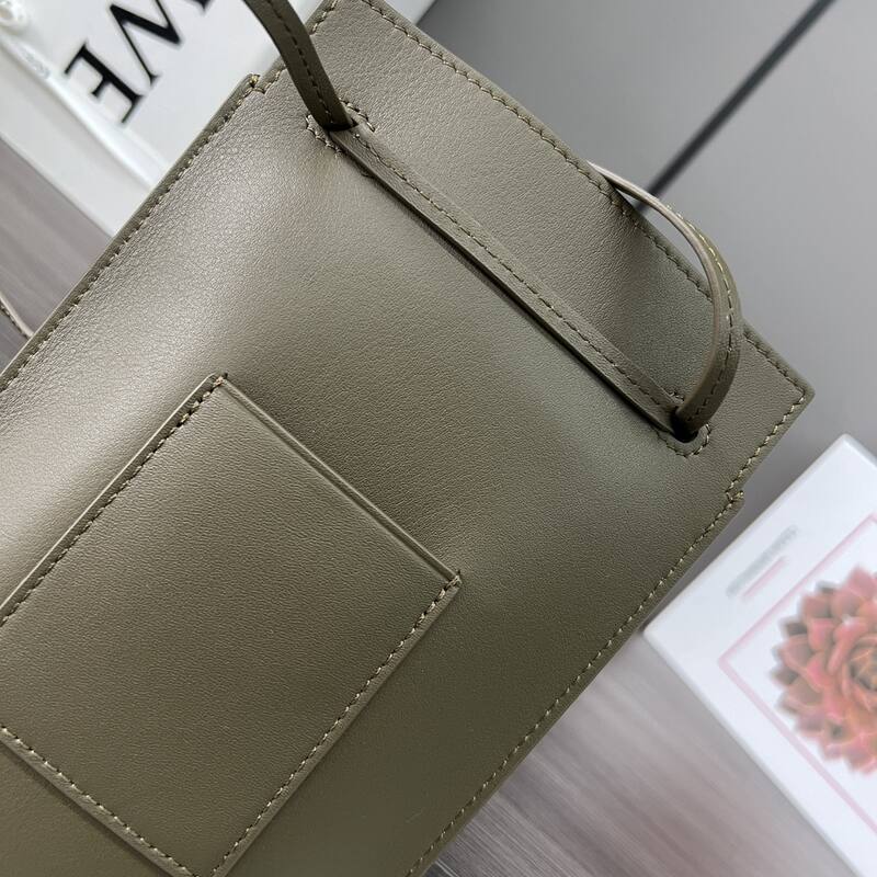 Loewe Green shoulder bag — 1:1 Replica