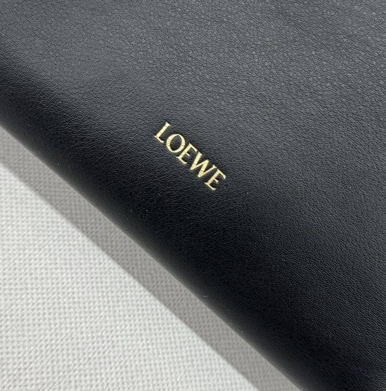 Loewe Black shoulder bag — Top Quality Replica