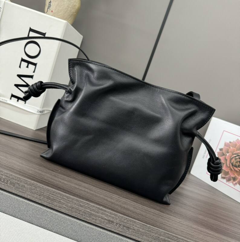 Loewe Black shoulder bag — Top Quality Replica