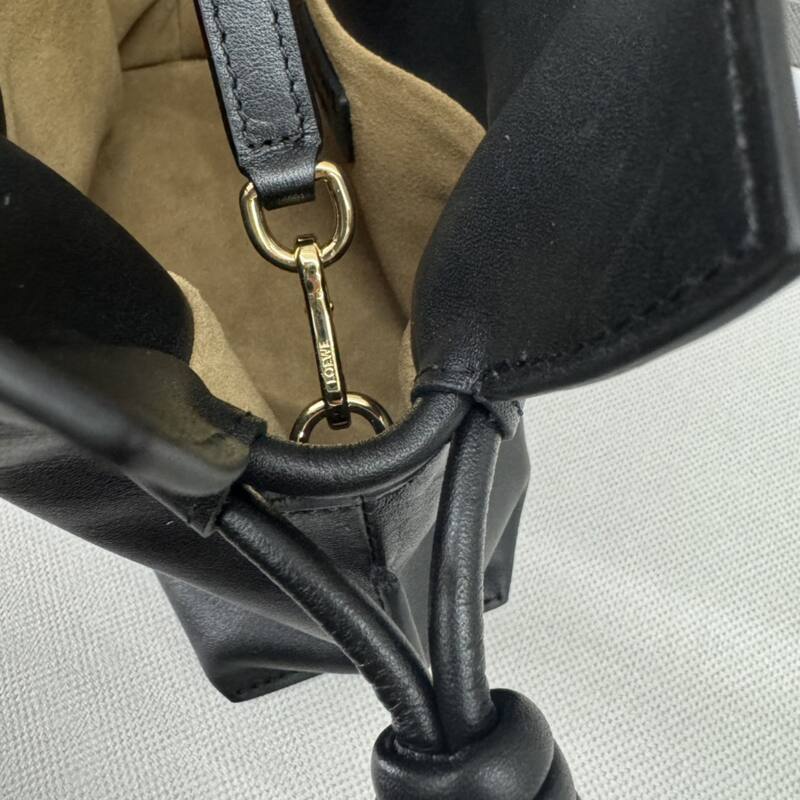 Loewe Black shoulder bag — Top Quality Replica