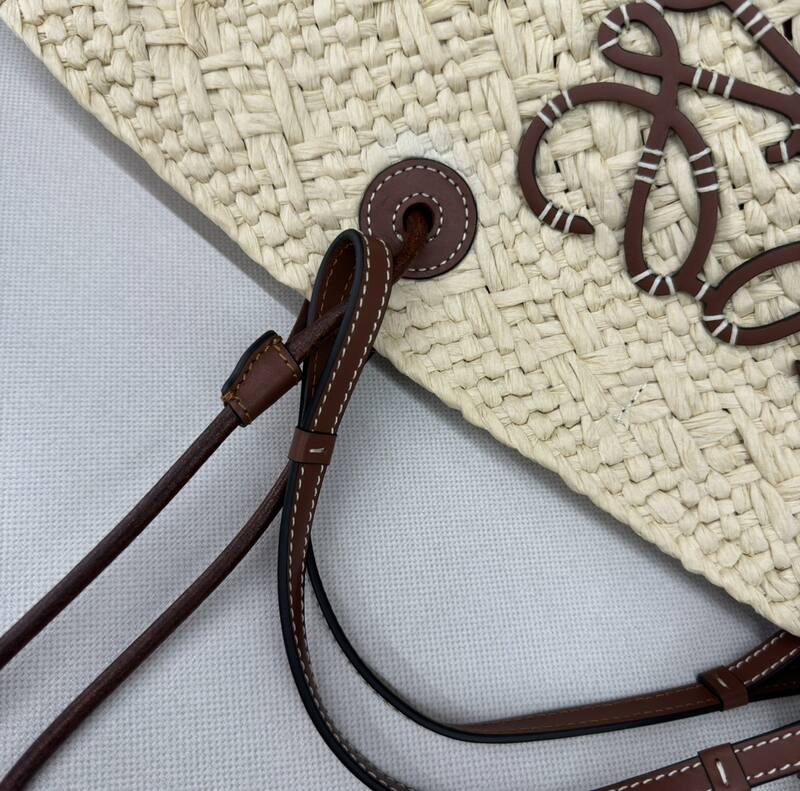 Loewe Brown shoulder bag — Premium Replica
