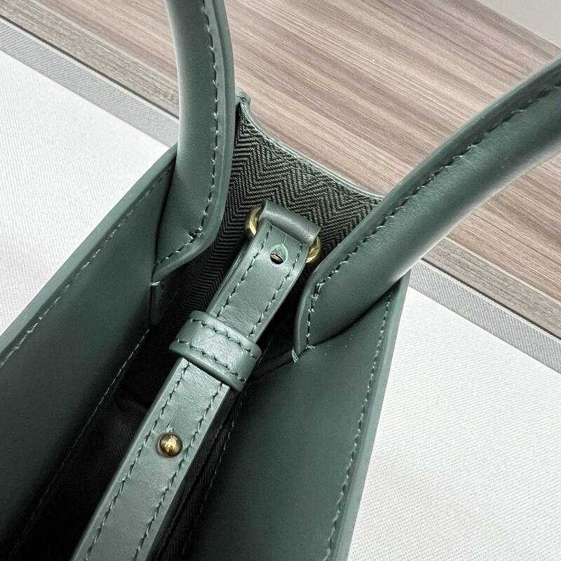 Loewe Green 25x18x10cm shoulder bag — 1:1 Replica