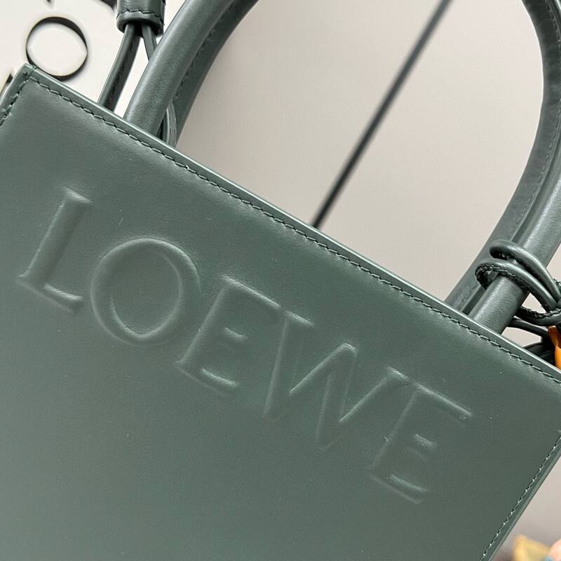 Loewe Green 25x18x10cm shoulder bag — 1:1 Replica