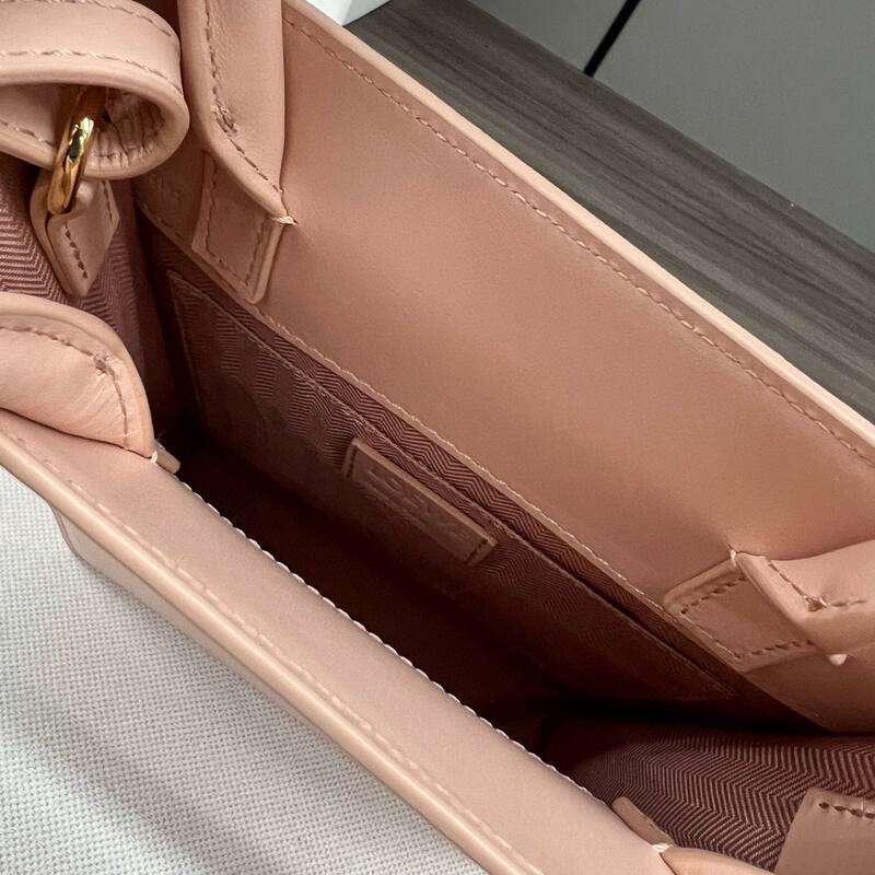 Loewe Pink 25x18x10cm shoulder bag — Top Quality Replica