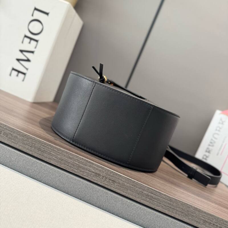 Loewe Black shoulder bag — 1:1 Replica