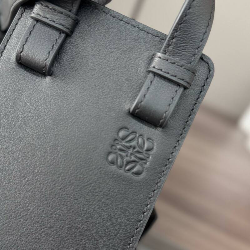 Loewe Black shoulder bag — 1:1 Replica