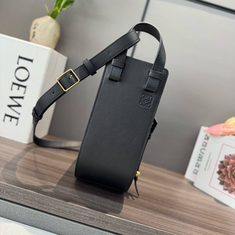 Loewe Black shoulder bag — 1:1 Replica