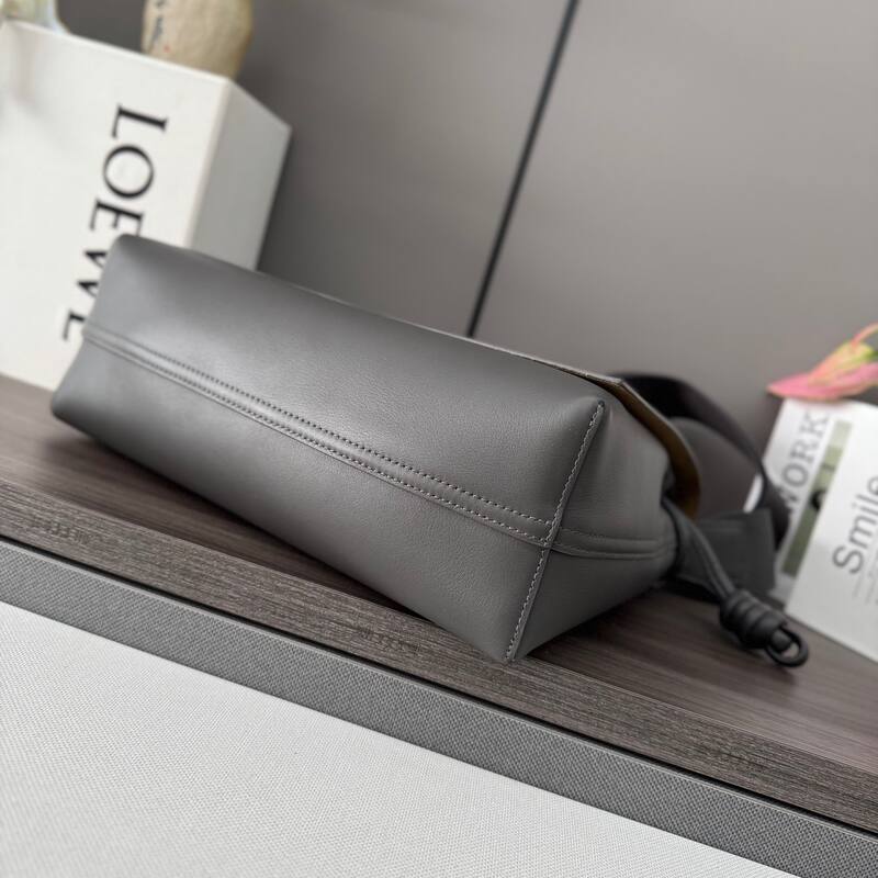 Loewe Gray shoulder bag — 1:1 Replica