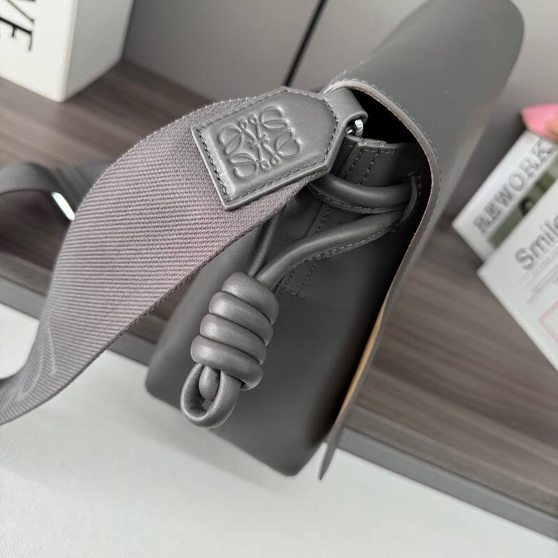 Loewe Gray shoulder bag — 1:1 Replica