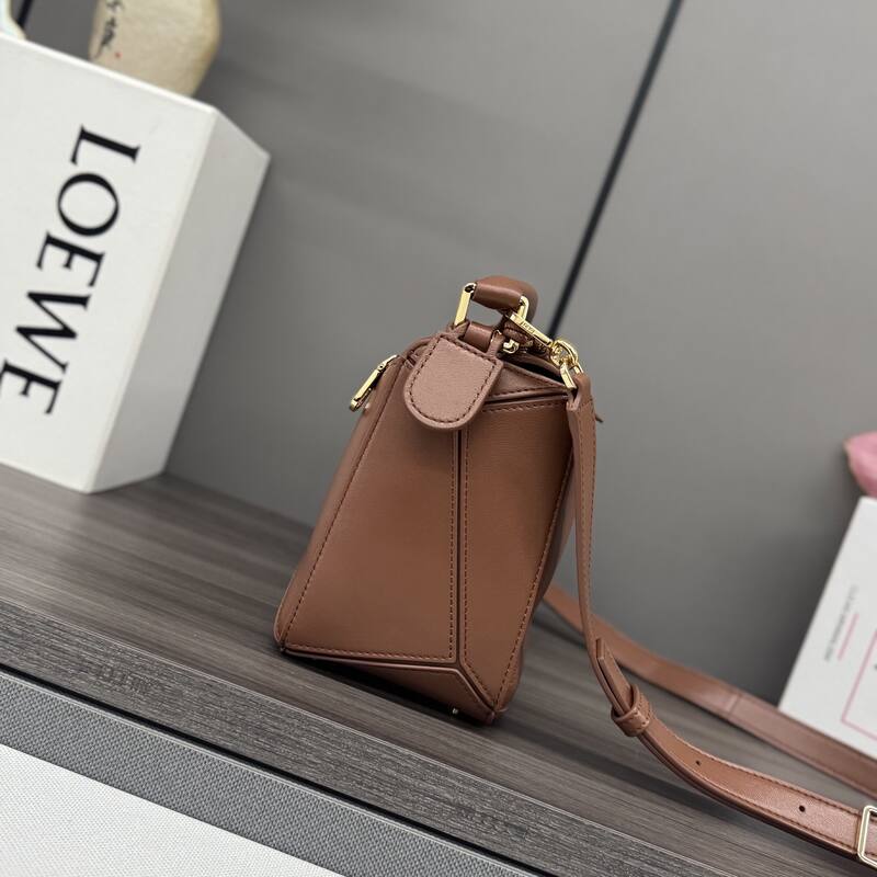 Loewe Brown 25x18x10cm shoulder bag — 1:1 Replica