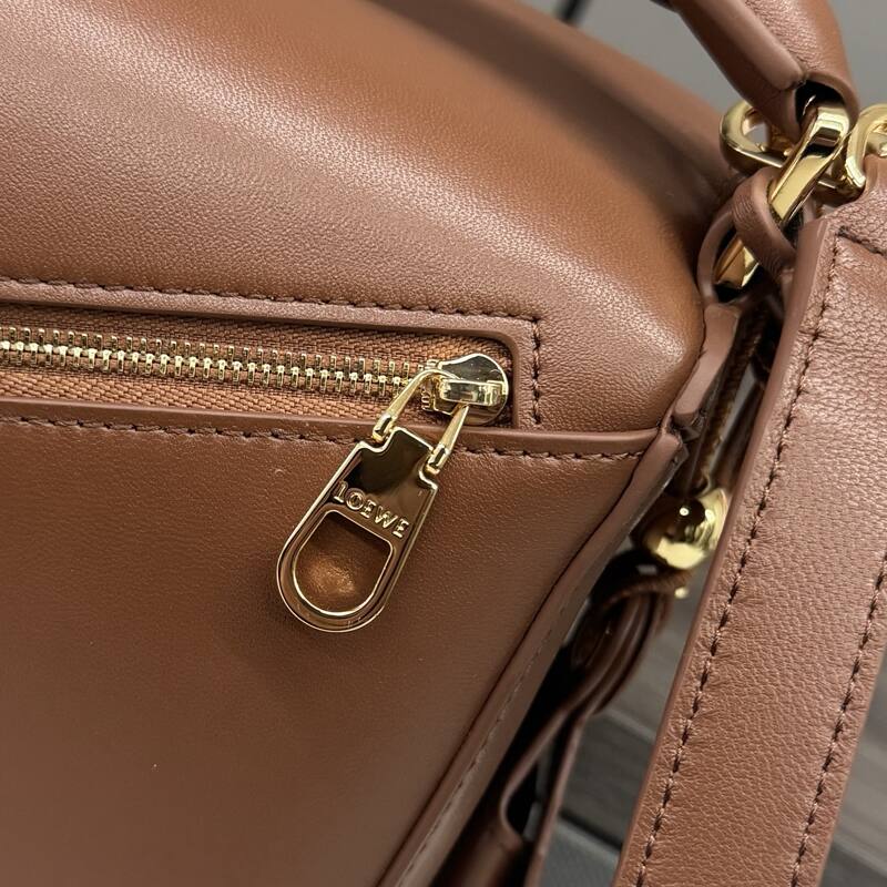 Loewe Brown 25x18x10cm shoulder bag — 1:1 Replica
