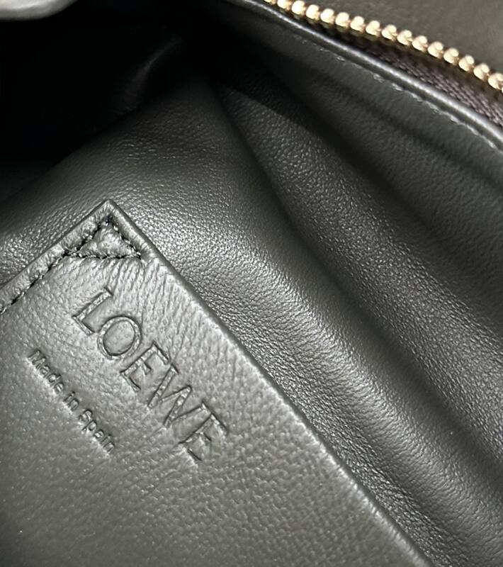 Loewe Green 25x18x10cm shoulder bag — Top Quality Replica
