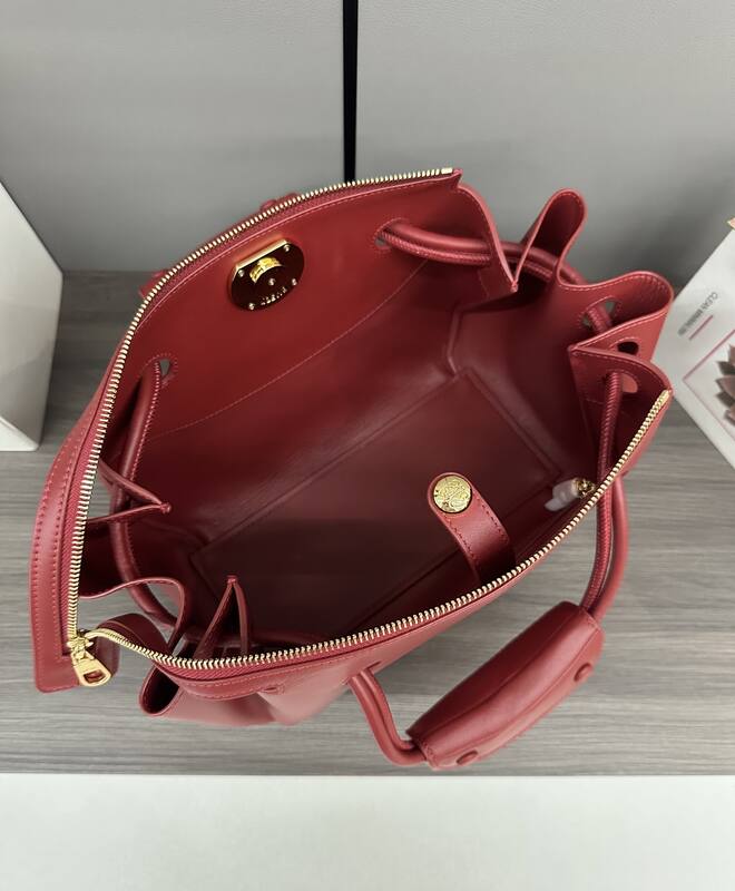 Loewe shoulder bag — AAA Quality Replica