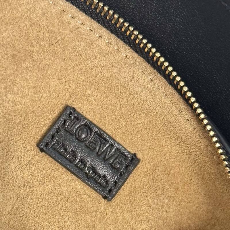 Loewe Black shoulder bag — Premium Replica
