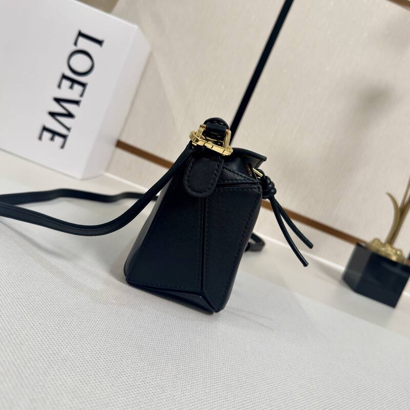 Loewe Black shoulder bag — Premium Replica