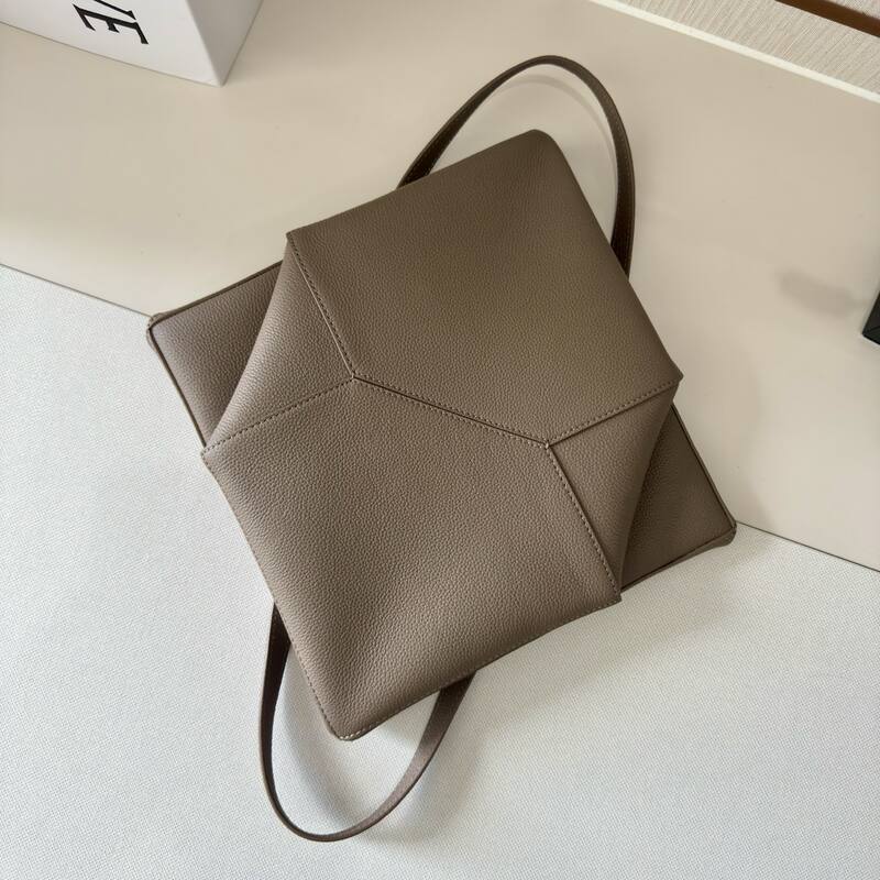 Loewe shoulder bag — Premium Replica