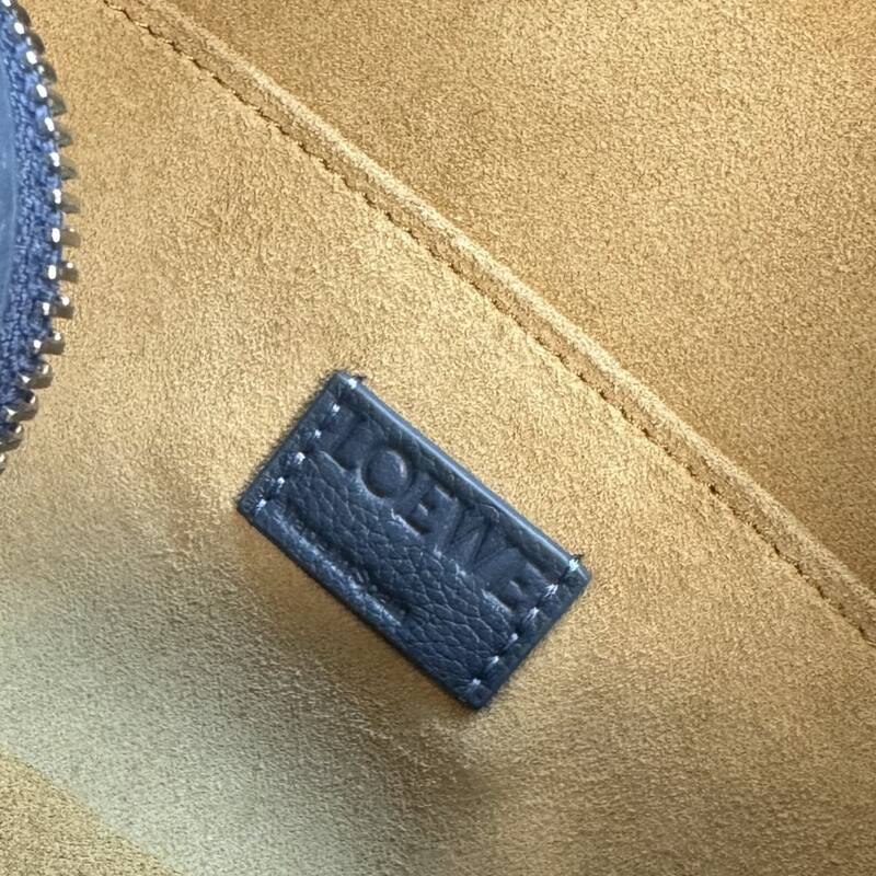 Loewe Blue 25x18x10cm shoulder bag — 1:1 Replica