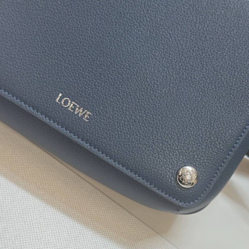Loewe Blue 25x18x10cm shoulder bag — 1:1 Replica