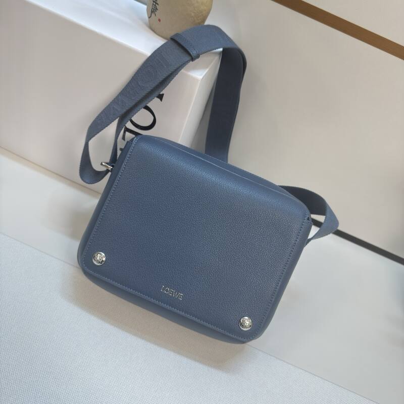 Loewe Blue 25x18x10cm shoulder bag — 1:1 Replica