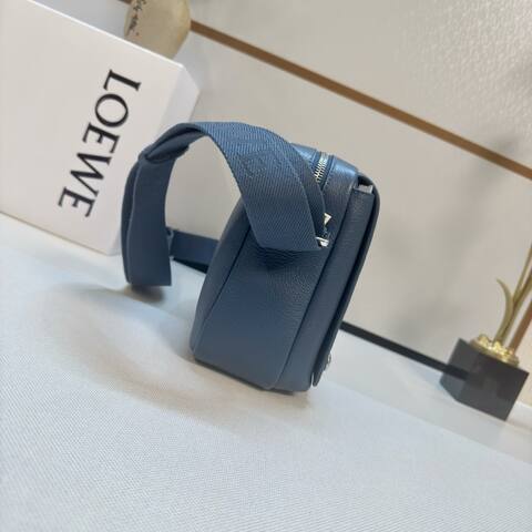 Loewe Blue 25x18x10cm shoulder bag 1 1 Replica