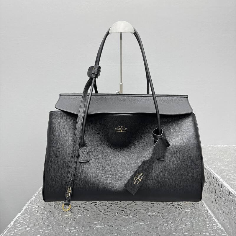 Balenciaga Black 40x30x16cm shoulder bag — Top Quality Replica