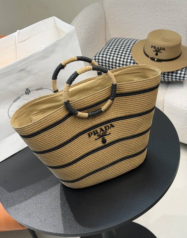 Prada Black shoulder bag — Premium Replica